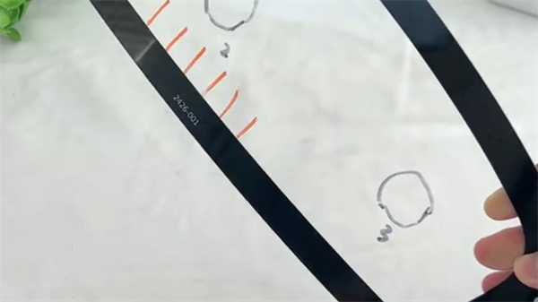 挡风玻璃雾度和透明度是多少？挡风玻璃雾度和透明度测量方法